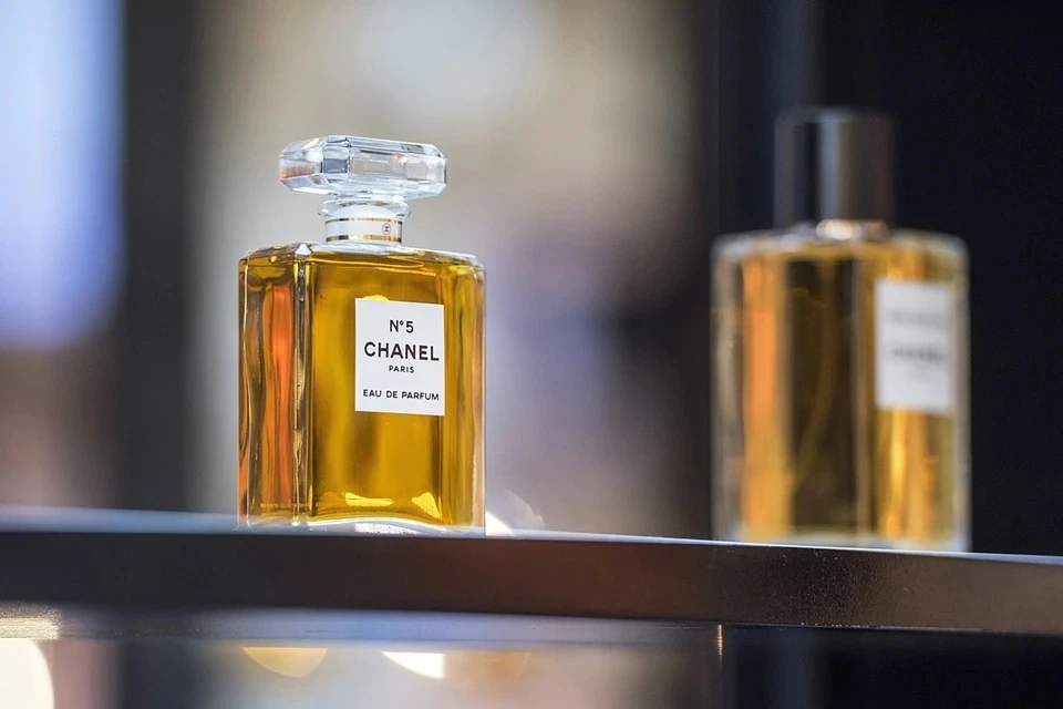 Выручка ушедшего из РФ люксового бренда Chanel за четыре года упала в 19 раз Фото: Shutterstock/FOTODOM