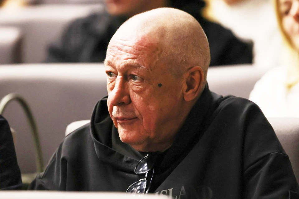 Михаил Ефремов.