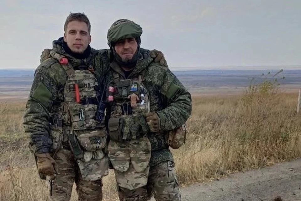 Отец и сын не смогли выбрать: кому остаться дома.