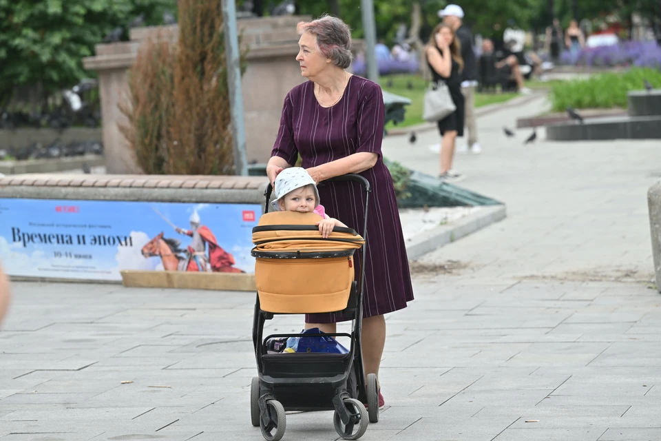В ОП хотят начислять ухаживающим за внуками 10 пенсионных баллов ежегодно