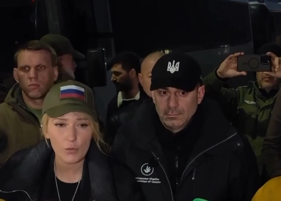 Яна Лантратова и Дмитрий Лубинец (справа) рассказали об итогах гуманитарной миссии. ФОТО: Яна Лантратова.