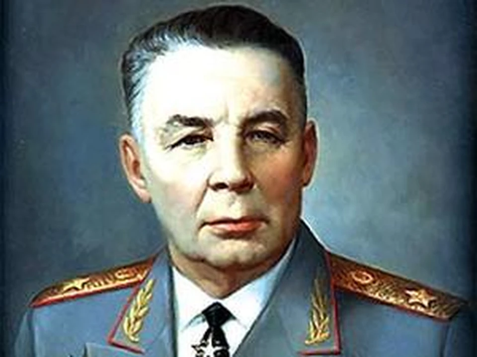 В Кишинев был открыт памятник основателю Воздушно-десантных войск (ВДВ), Герою Советского Союза, генералу армии Василию Маргелову.