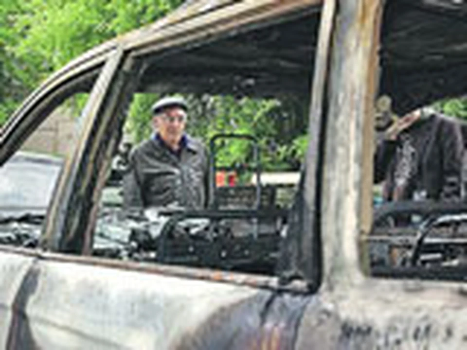 В салон «Хендэ» на Суворовской улице забросили что-то горючее. По почерку похоже на пиромана, но милиция пока придерживается иной версии.