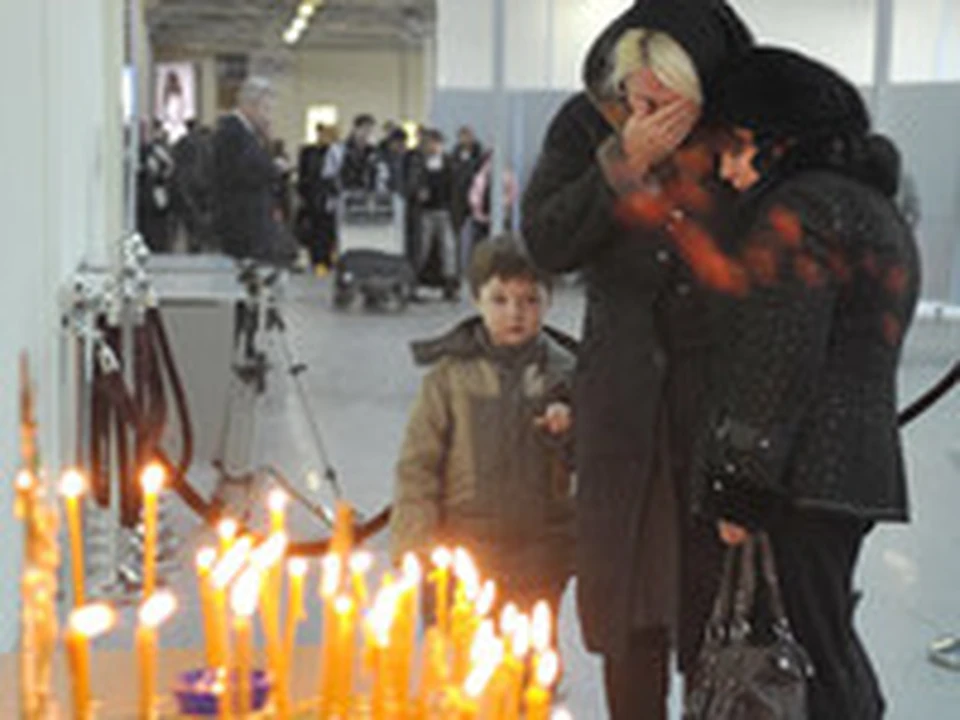 Кто умер в больнице после теракта. Взрыв в аэропорту Домодедово 2011. Теракт 24 января 2011 аэропорт Домодедово.