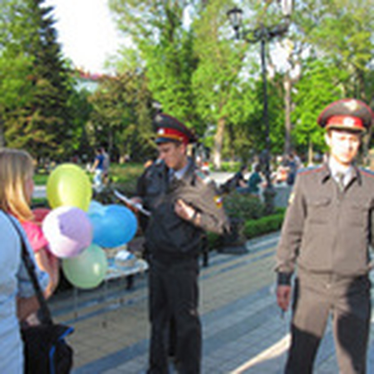 В Краснодаре участники гей-парада провели вечер в обезьяннике - KP.RU