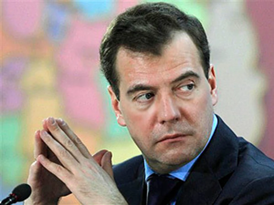 Медведев прибыл в Ташкент