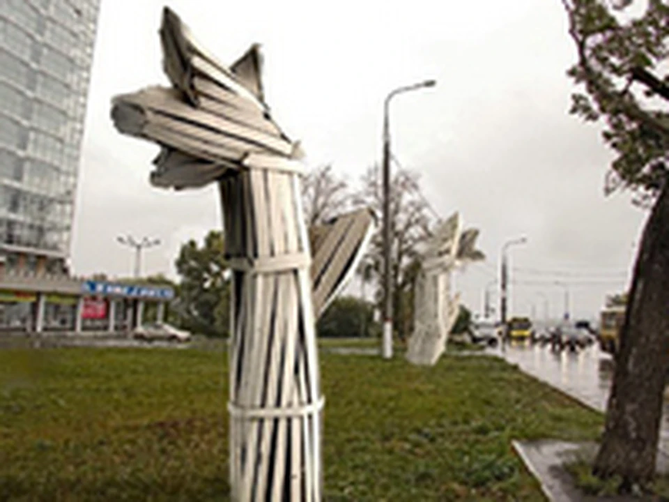 Попова в Перми арт объекты. Новый арт объект на Болотной. Трофейные арт объекты. Арт объект рука Пермь.
