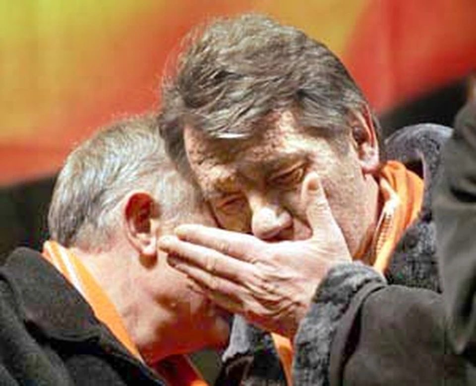 Пока Ющенко обсуждает свои секретные планы,..