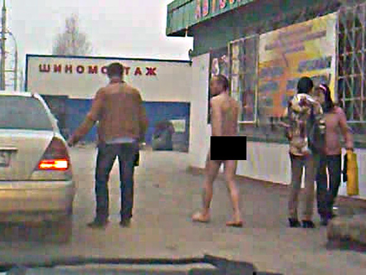 В Новосибирске воров раздели догола и отправили гулять по городу - KP.RU