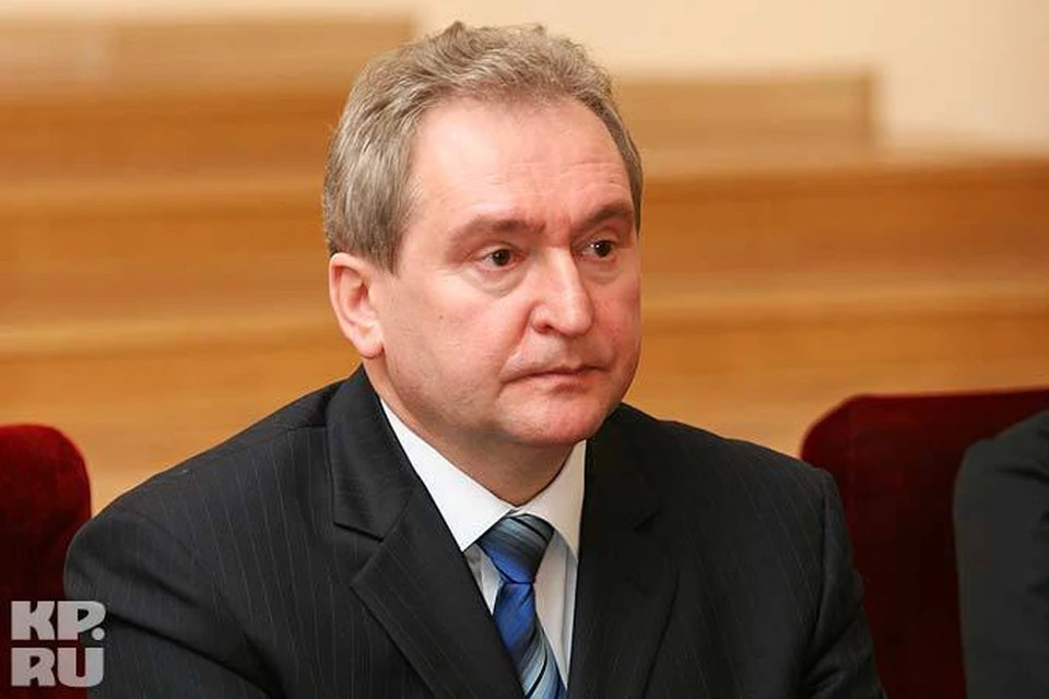 в отставку губернаторы. арест заместительниц богомаза. васильев губернатор кировской области. отставки губернаторов пяти областей. губернаторы россии.