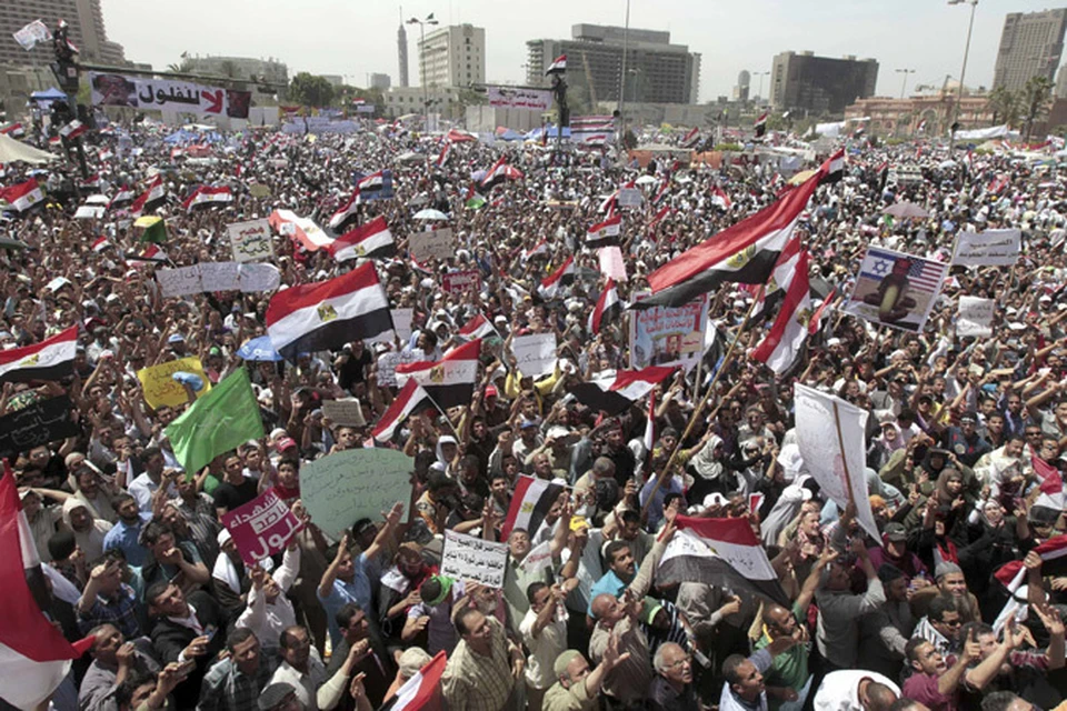 Египтяне снова вышли на площадь Тахрир