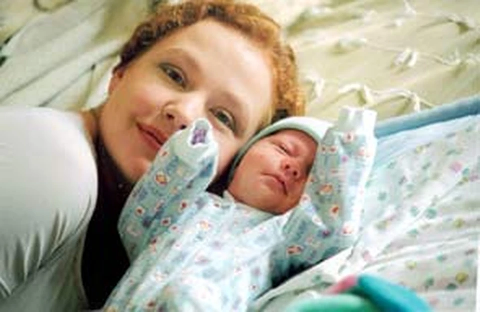 Сын актрисы Татьяны Абрамовой, грудничок Ванечка, дебютировал в сериале.