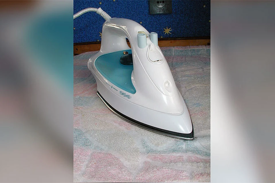 Как самостоятельно починить утюг, если он протекает Как самостоятельно починить утюг, если он протекает