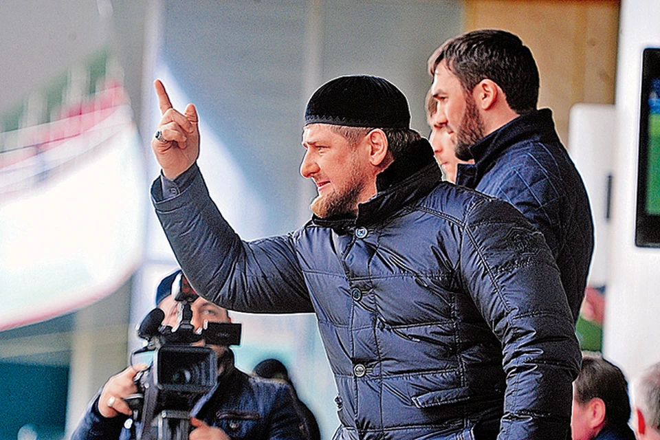 Рамзан Кадыров - на стадионе в Грозном: - Лучше играть в футбол, чем в демократию!