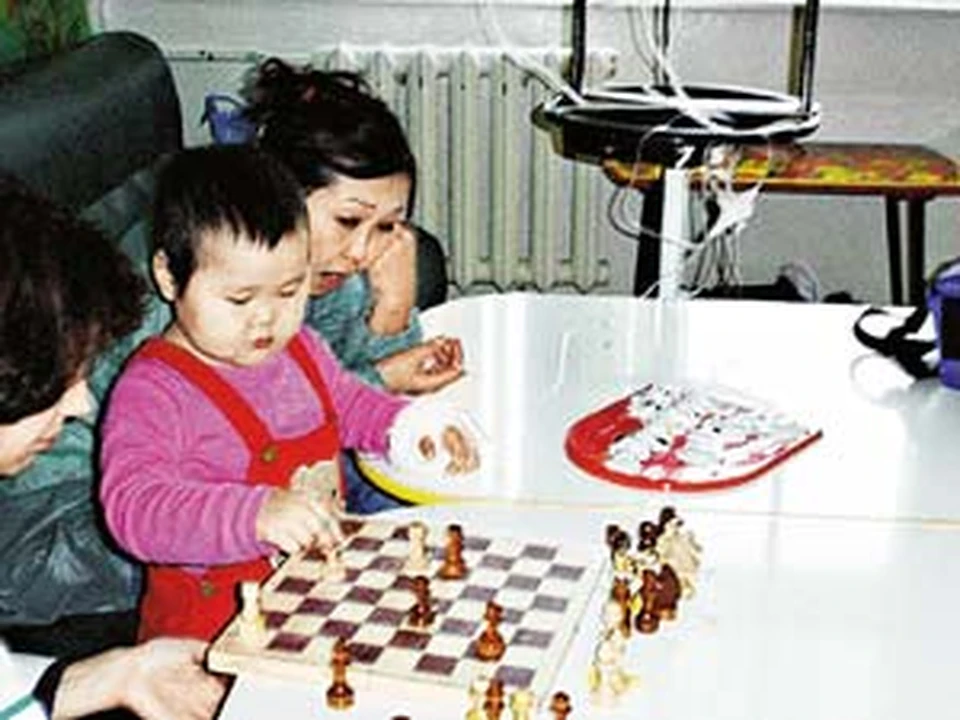 Один из волонтеров организовал в РДКБ детский шахматный клуб. Это неоценимая помощь, ведь малыши годами не покидают больничных стен.
