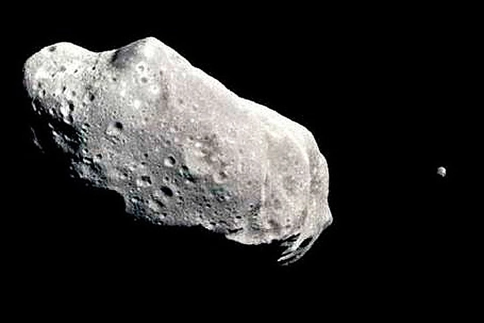 По сообщениям NASA, размер астероида составляет около 300 метров
