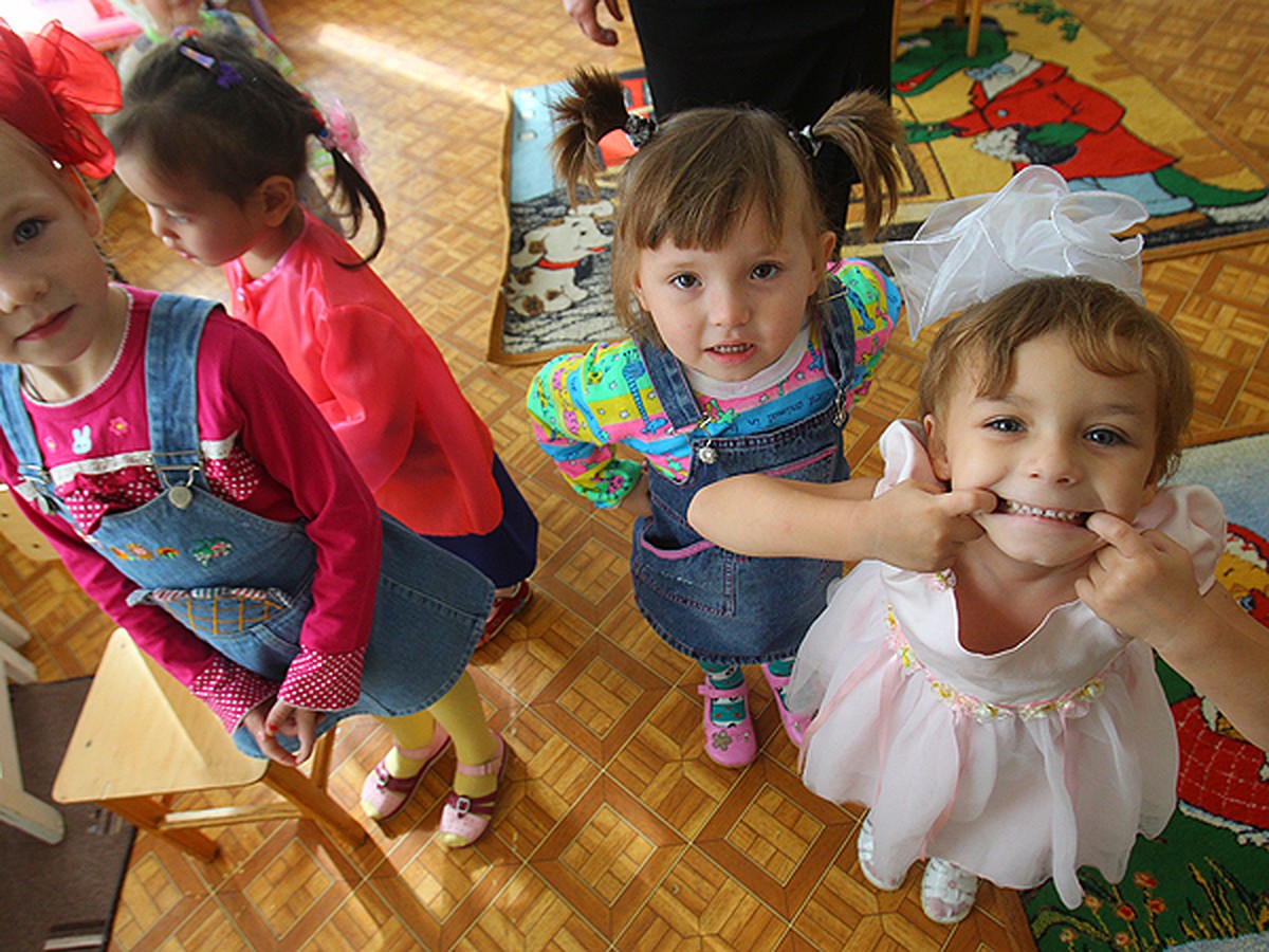 Усыновленные дети в Красноярске по 2022 год. Одежда сиротам 2к.
