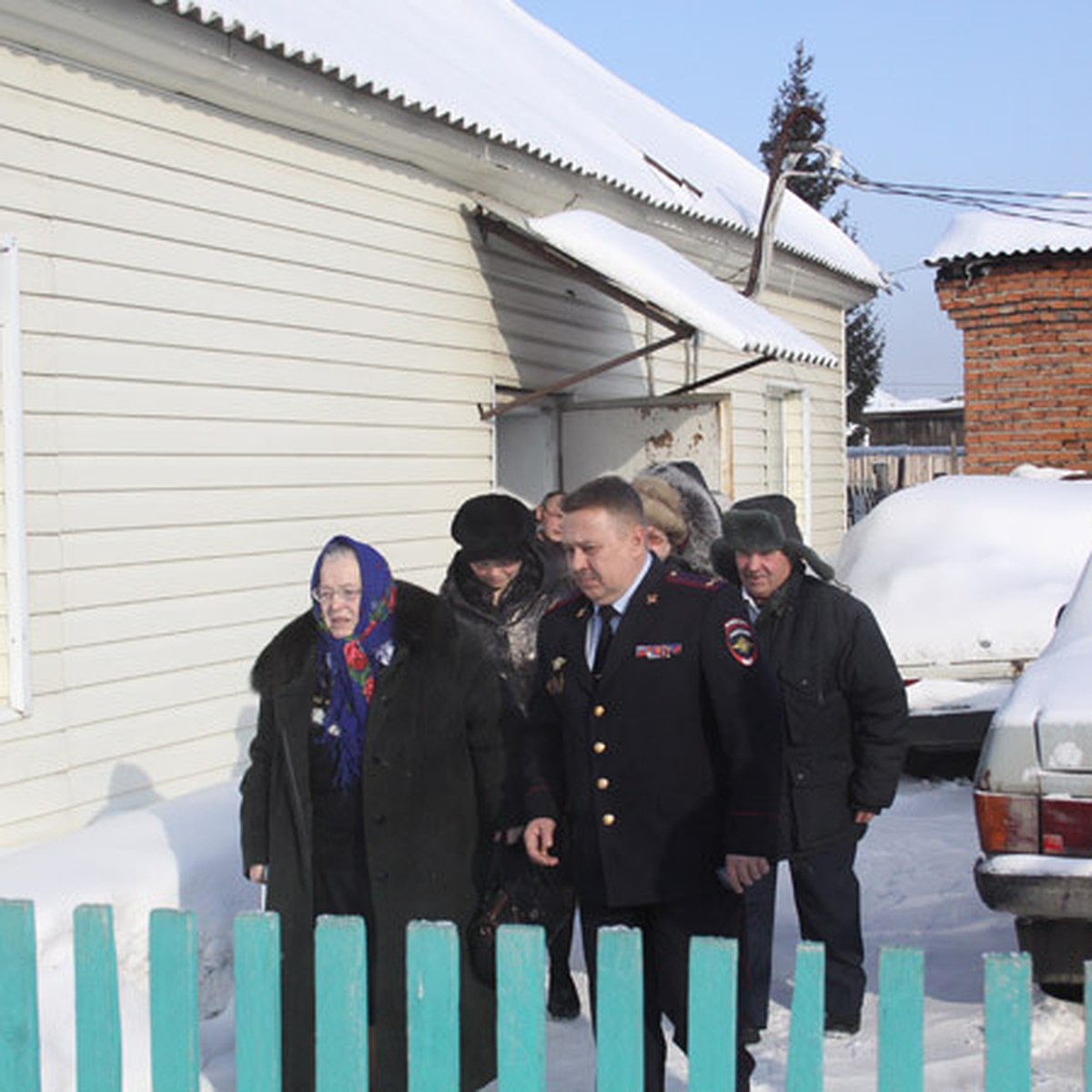 Кузбасские полицейские помогли сироте найти 4 сестер и братьев после почти  70 лет разлуки - KP.RU