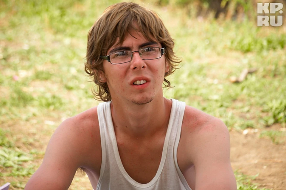 Один из вандалов – Дмитрий Капелюш. Он постоянный участник всех акций протеста в нашем городе