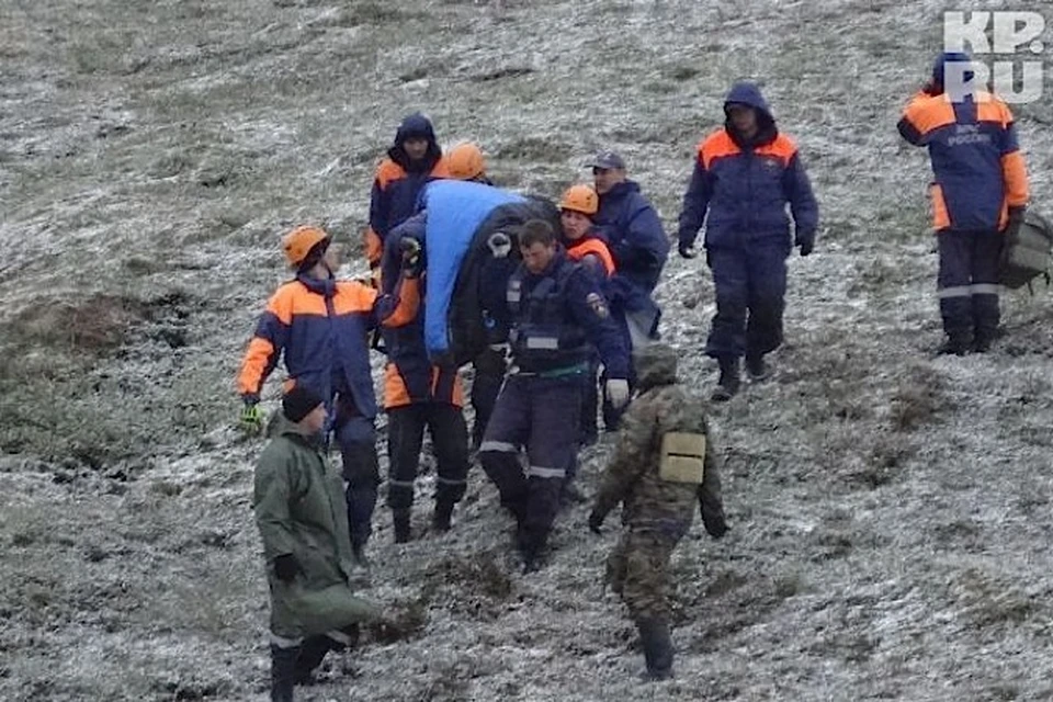 Добраться до рухнувшего в Якутии вертолета спасателям удалось не сразу.