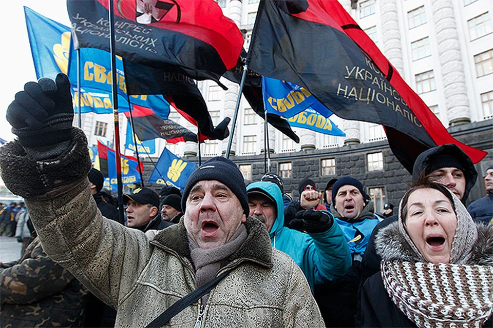 Михаил Зурабов считает - западным политикам только так кажется, что
они знают рецепт выздоровления Украины...