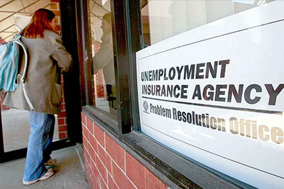 1.3 миллиона американцев останутся без выплат по безработице.