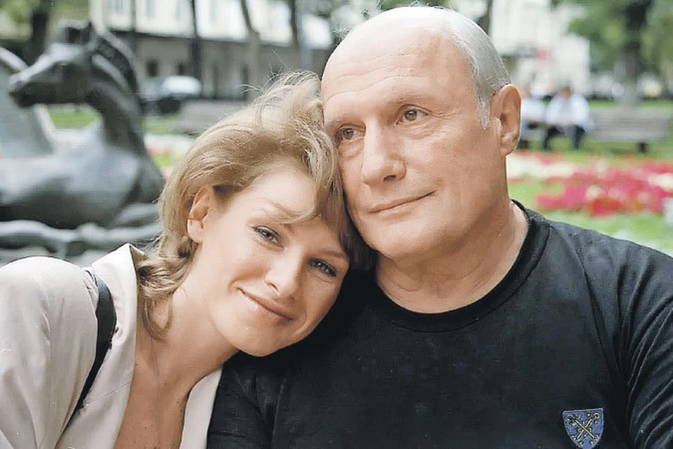 Знаменитый актер вместе с женой Ириной.
