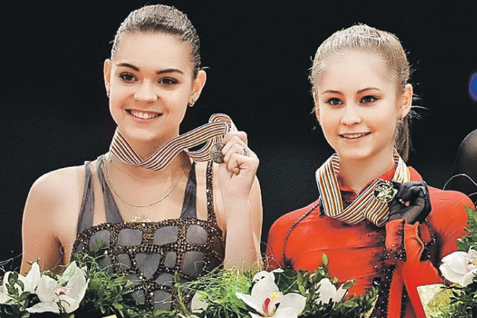 На чемпионате Европы-2014 в Будапеште Аделина Сотникова (слева) проиграла Юле Липницкой.