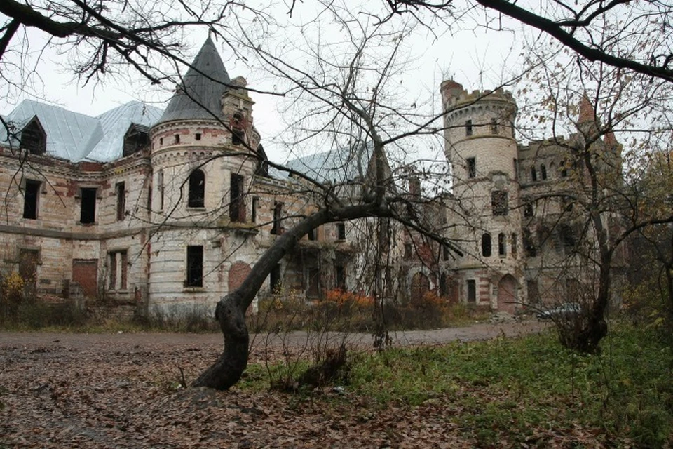 Замок графини воронцовой в геленджике фото