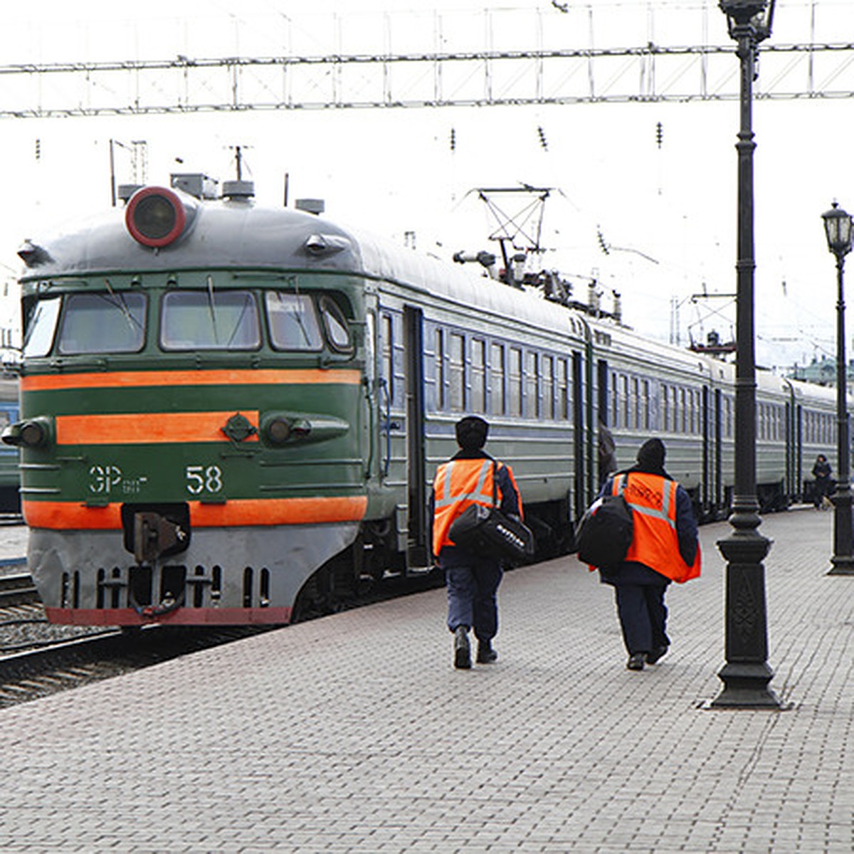 На майские праздники в Красноярске пустят дополнительные дачные автобусы и  электрички - KP.RU