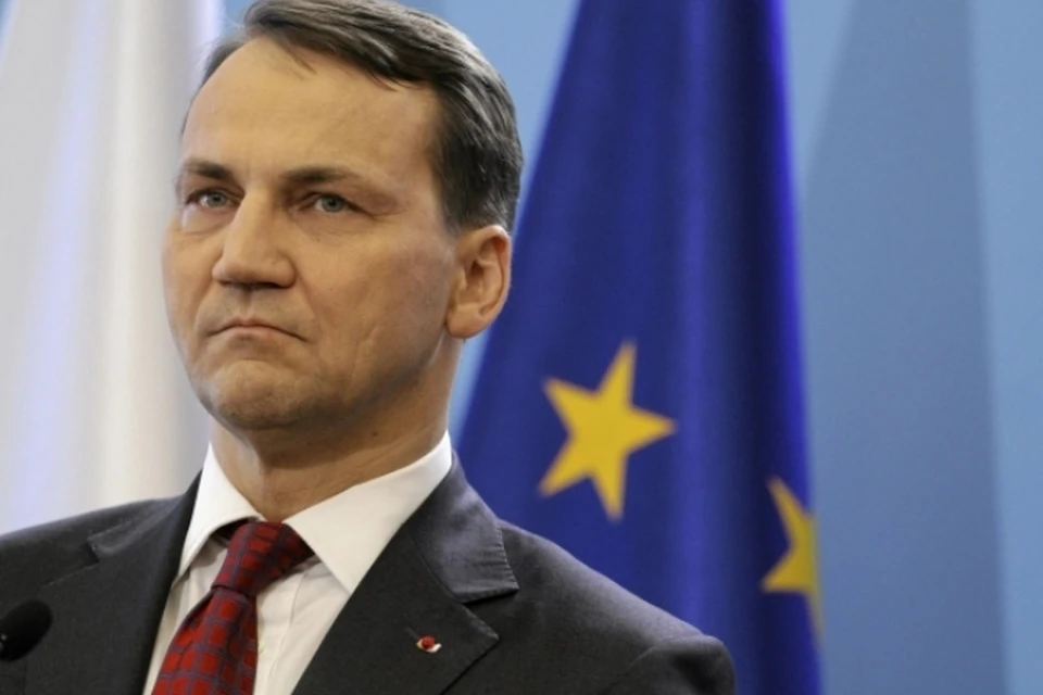 В Польше разгорается настоящий скандал, который может стоить карьеры министру иностранных дел этой страны Радославу Сикорскому
