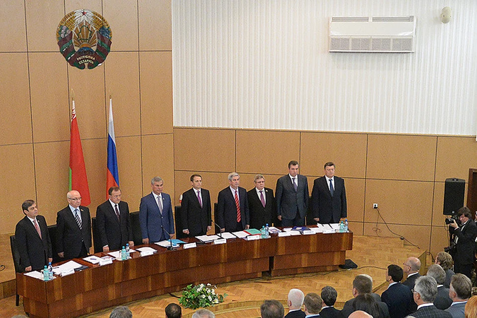 Депутаты на заседании 46-й сессии Парламентского собрания Союза Белоруссии и России в Бресте.