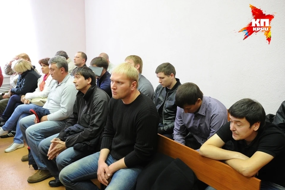 На скамье подсудимых по "делу врачей" оказались 14 человек, но двоих амнистировали до приговора суда.