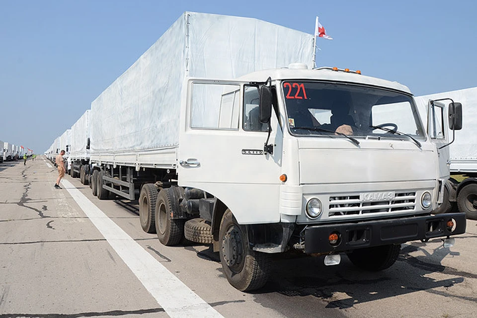 Гуманитарный конвой стартовал шестью отдельными колоннами по 33 грузовика.