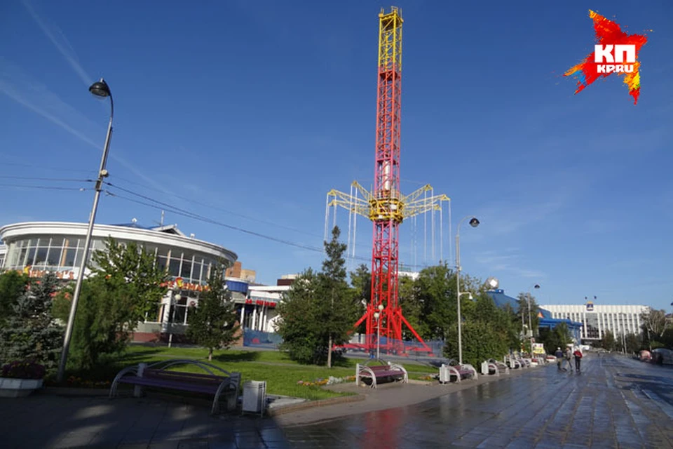 44-метровая карусель появилась на Цветном бульваре