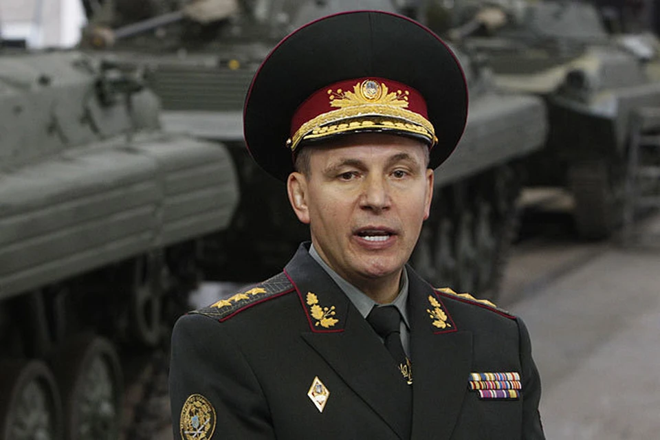 В четверг украинский министр обороны Валерий Гелетей обвинил Россию в поставках "новейших боеприпасов на территорию Украины"