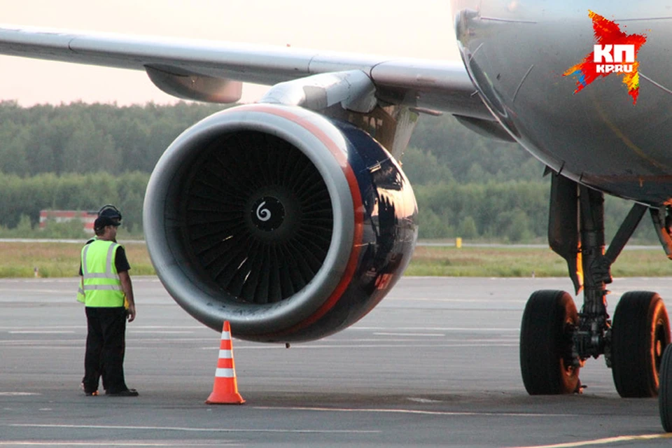 Из-за отказал двигателя самолет "Аэрофлота" вернулся в Нижний Новгород через 5 минут после взлета.
