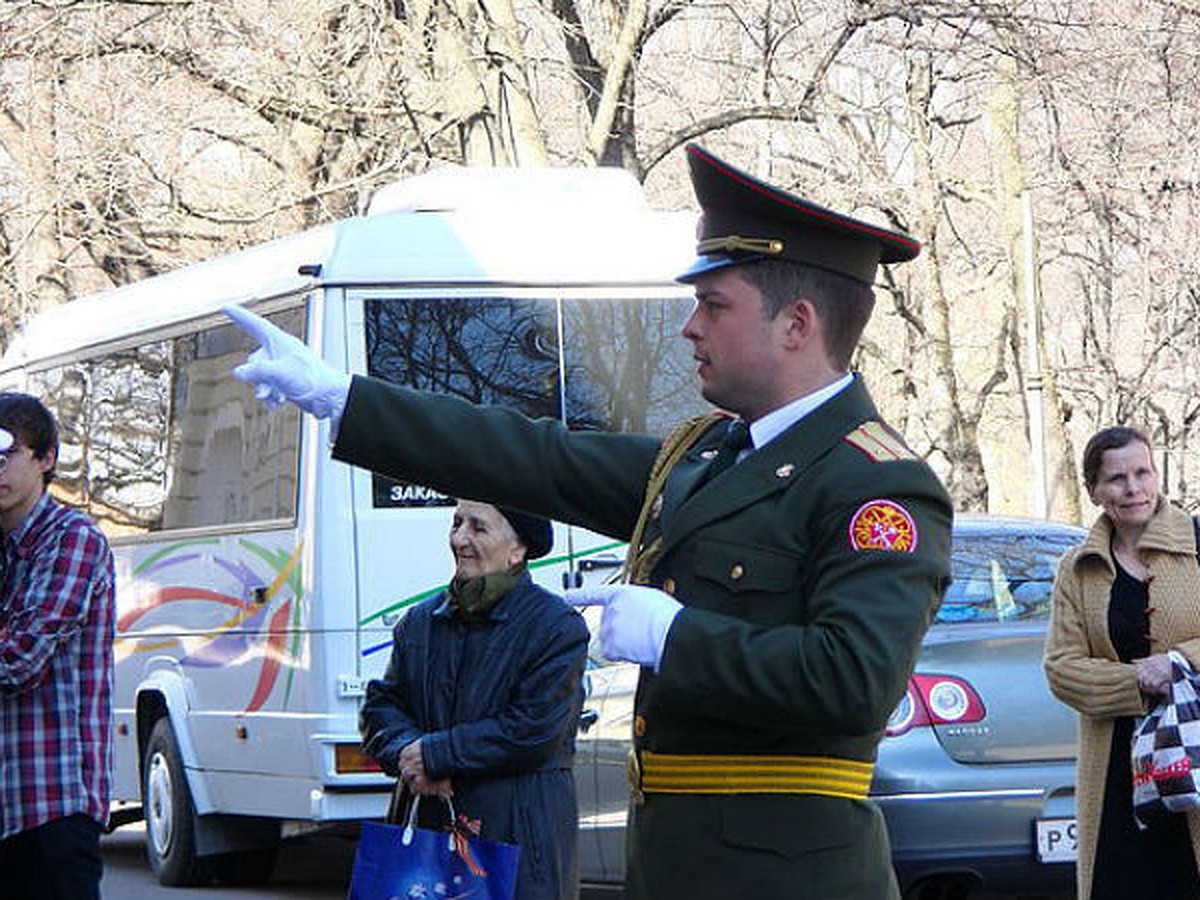 В части под Выборгом дирижер военного оркестра избил солиста пюпитром -  KP.RU