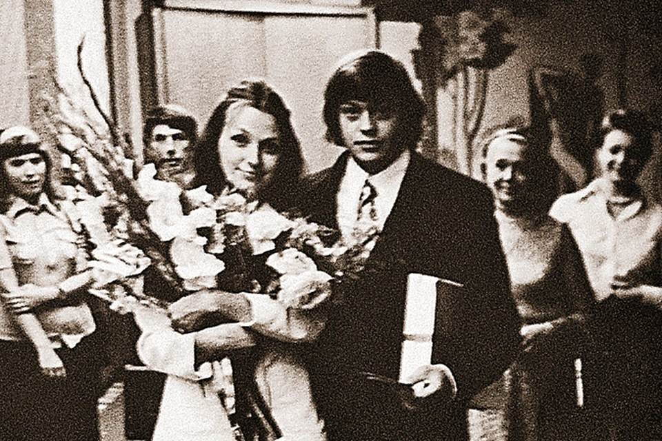 Свадьба Николая Караченцова и Людмилы Поргиной, 1 августа 1975 года. Невеста не захотела надевать фату, так как это был для нее второй брак. Фото: личный архив Николая Караченцова.