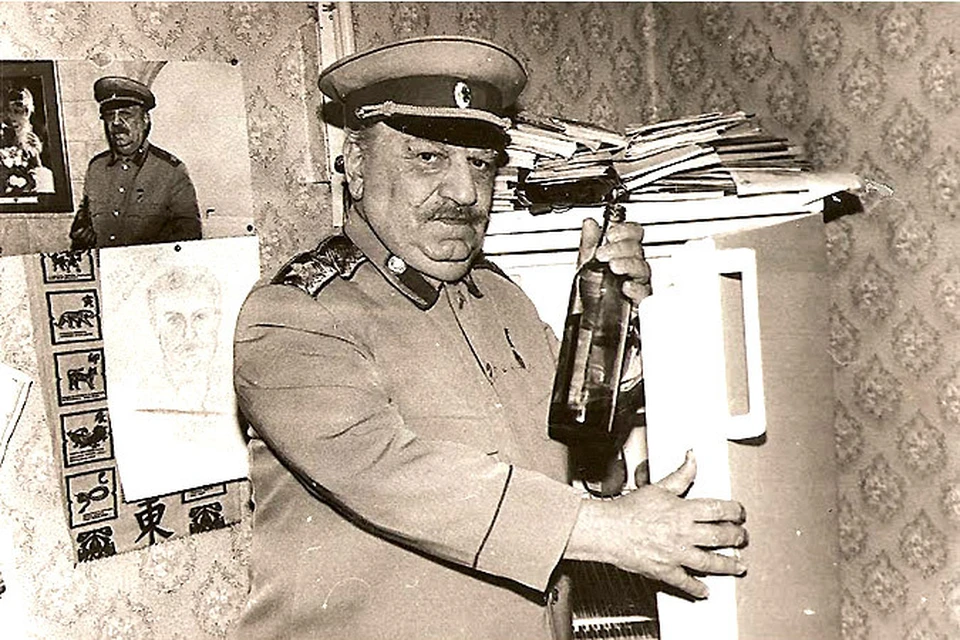 Георгий Саакян - единственный в мировой практике актер, который играл Сталина без грима.