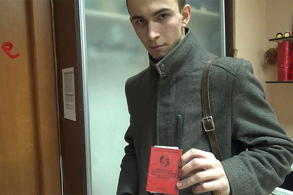 15-летний гимназист Саша Васин вступил в комсомол и сбежал на фронт