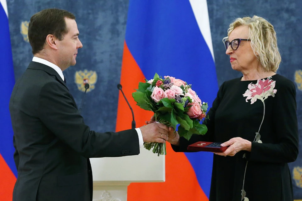 В пятницу в подмосковных «Горках» Дмитрий Медведев вручил премии правительства в области культуры за 2014 год