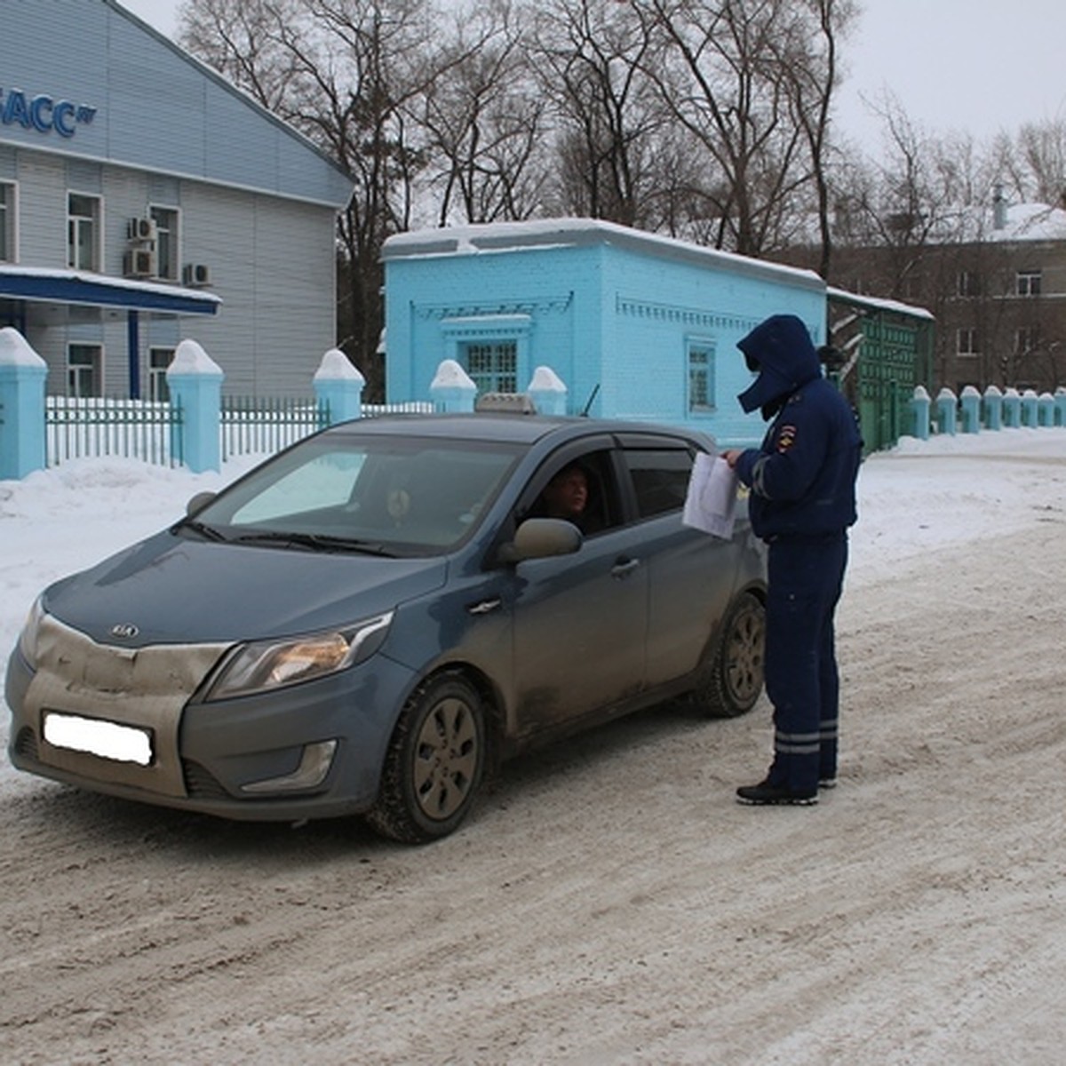 В Кемерове нелегальных таксистов ловят «на живца» - KP.RU