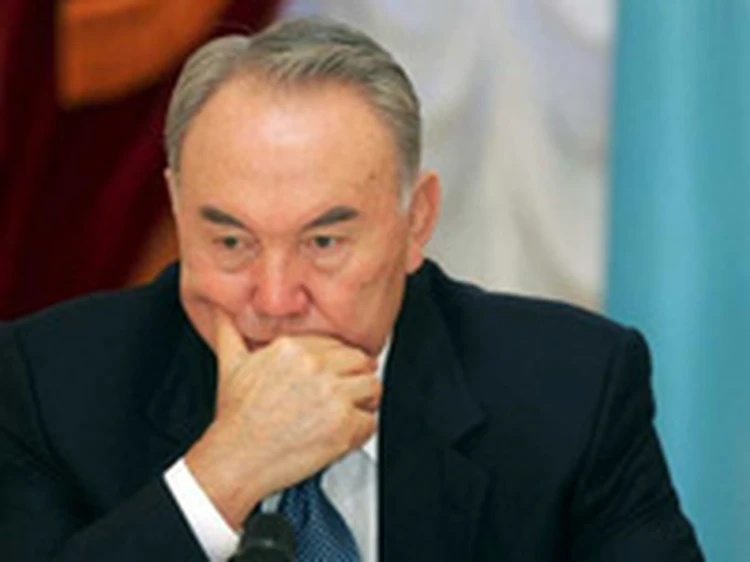 Назарбаев укрощает Интернет