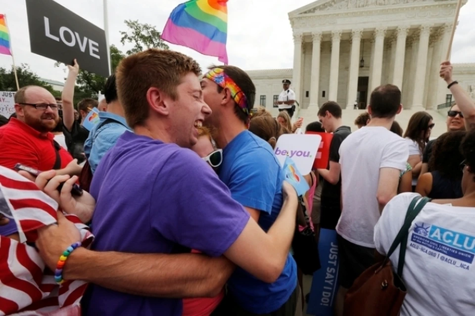 Верховный суд США постановил легализовать однополые браки на всей территории страны