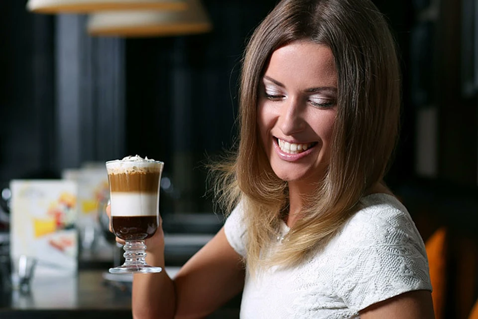 Если вы пьете кофе в умеренных дозах, кофеин может реально помочь при головной боли