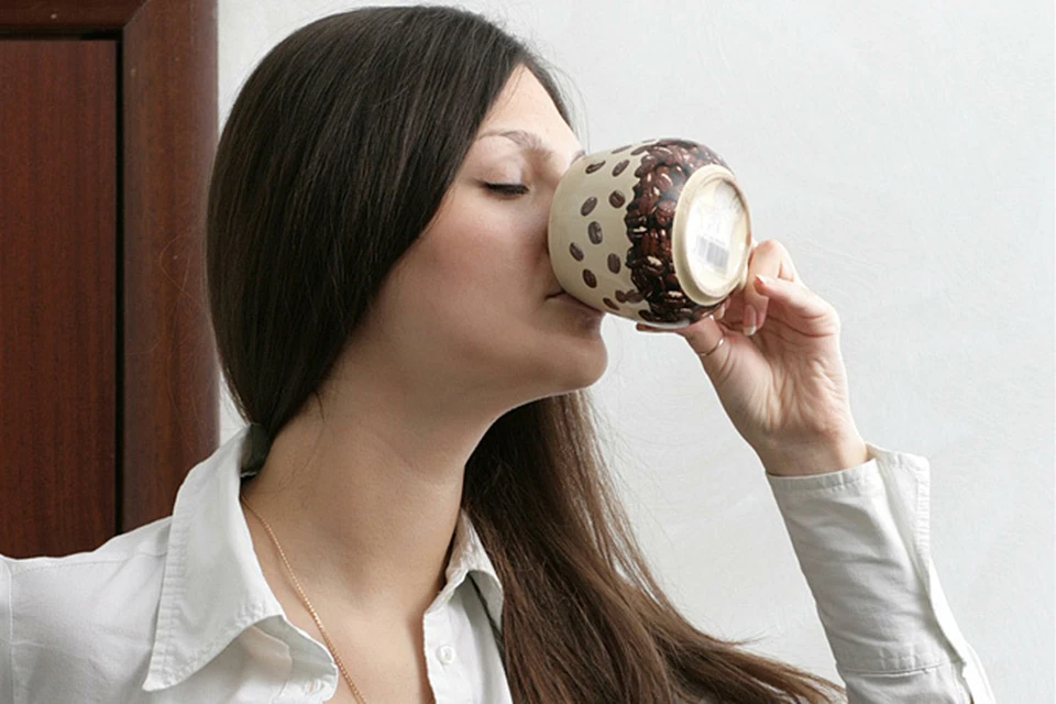 В нескольких научных исследованиях было показано, что регулярное употребление кофе снижает риск развития желчно-каменной болезни