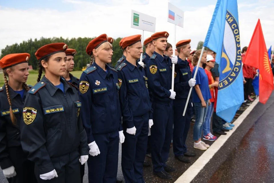 Молодые спасатели возьмут на себя выполнение всех функций по организации ликвидации последствий условной чрезвычайной ситуации. Фото: mchs.gov.ru