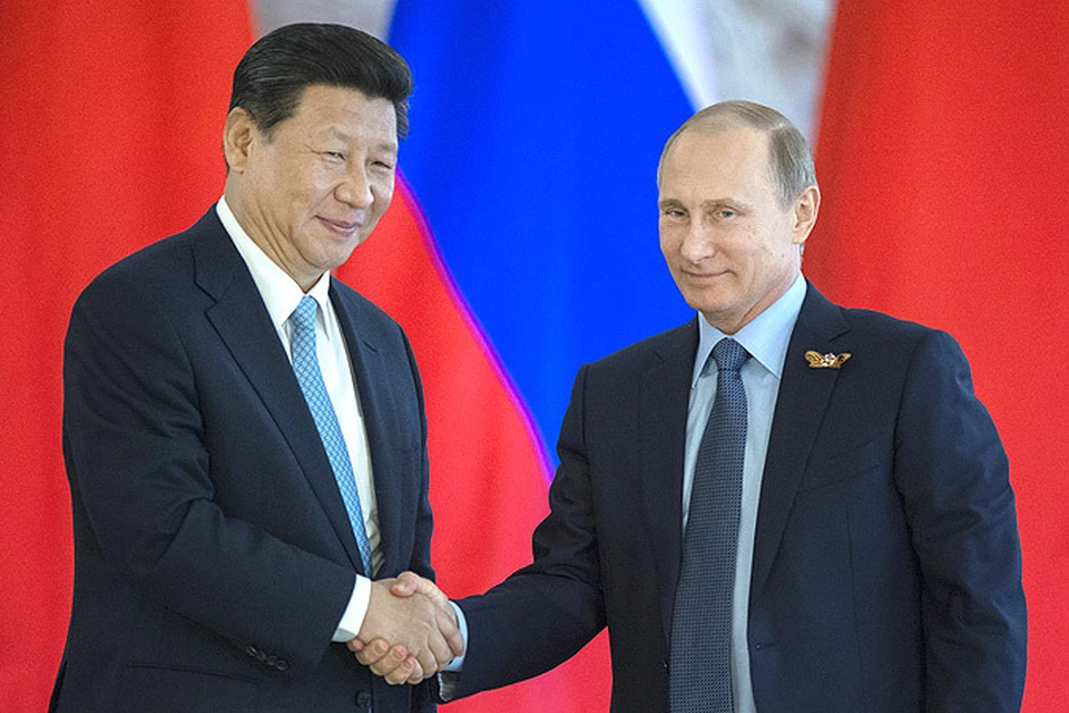 Все три дня, пока Москва праздновала 70-летие Победы в Великой Отечественной войне, глава Китая Си Цзинпинь провел рядом с Владимиром Путиным.
