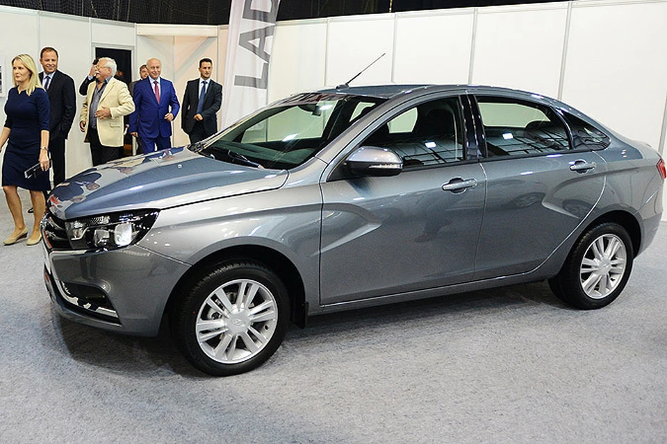 «Автоваз» назвал цену Lada Vesta, производство которой начнется через 16 дней.
